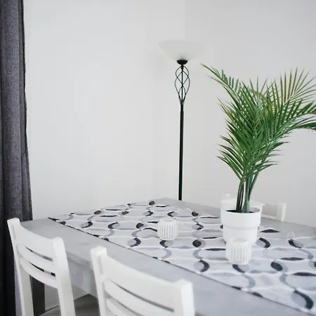 Apartment Mamas House